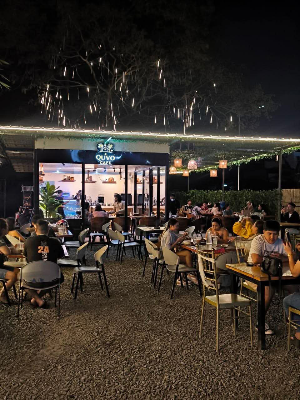 Ambiance at Quvo Café